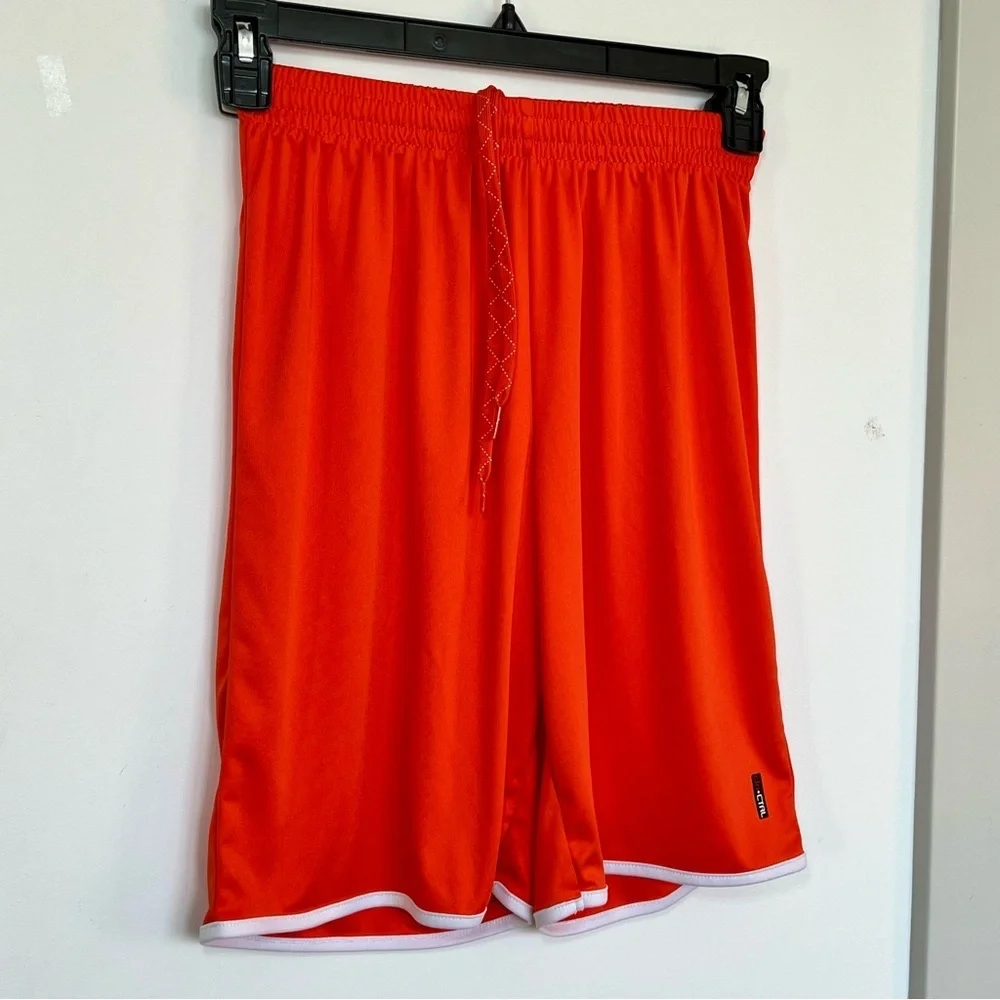 Challenger Teamwear bold bright